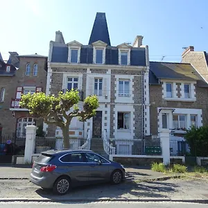46-avenue-pasteur.inbrittany.com/